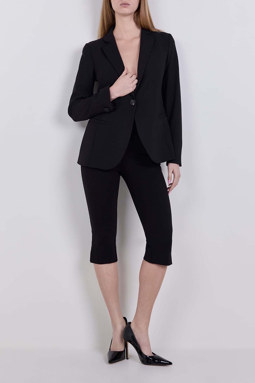 תמונת כל הלוק של בלייזר מחוייט